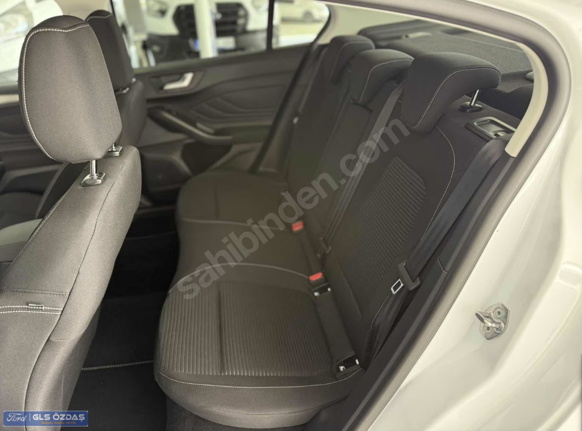 FORD FOCUS TİTANİUM X %20 FATURALI 2025 MODEL